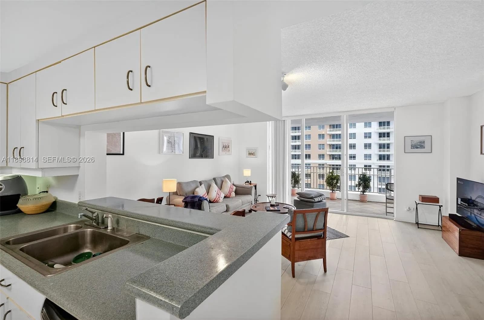 701 Brickell Key Blvd # 1108, Miami FL 33131
