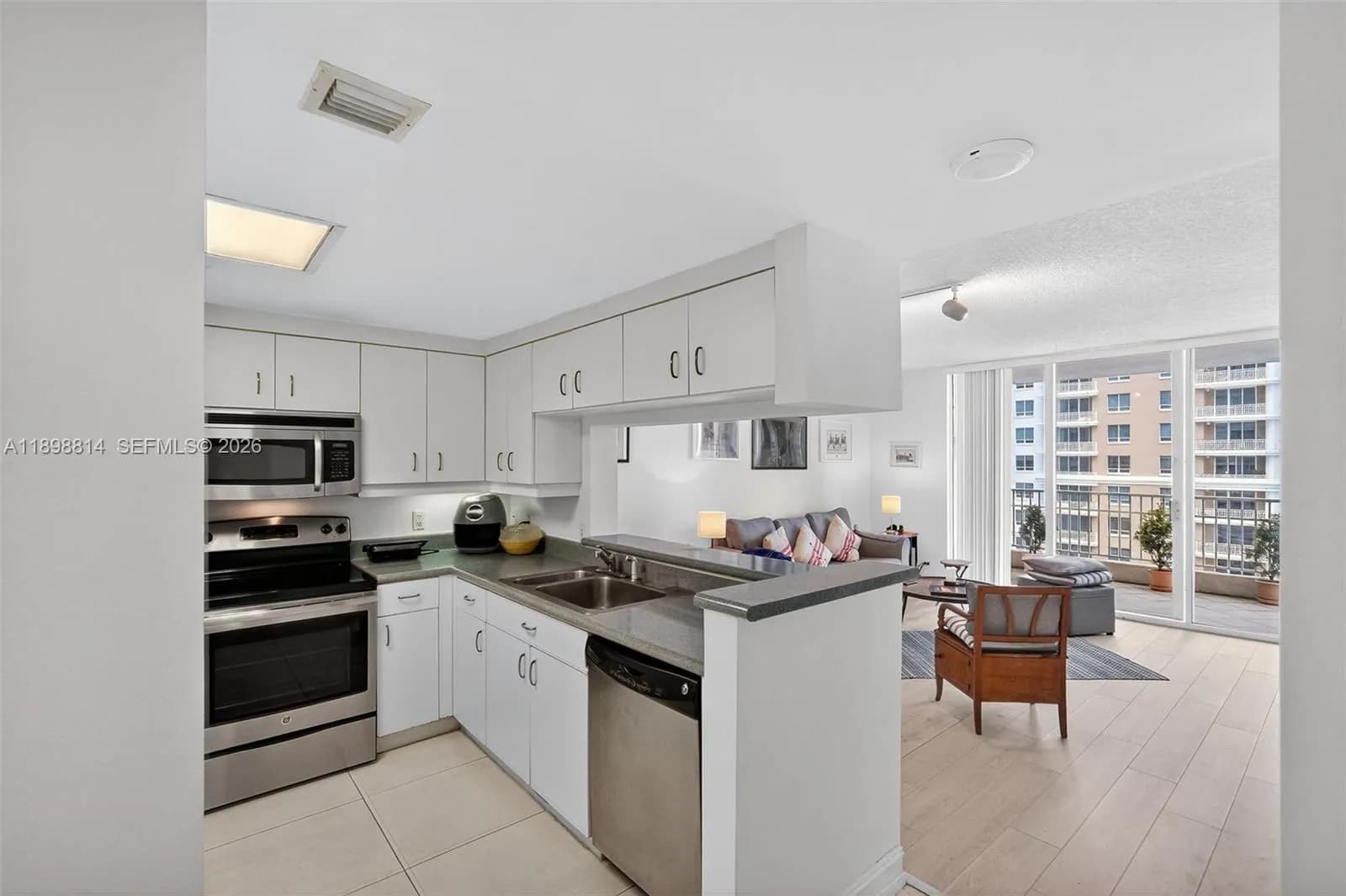 701 Brickell Key Blvd # 1108, Miami FL 33131