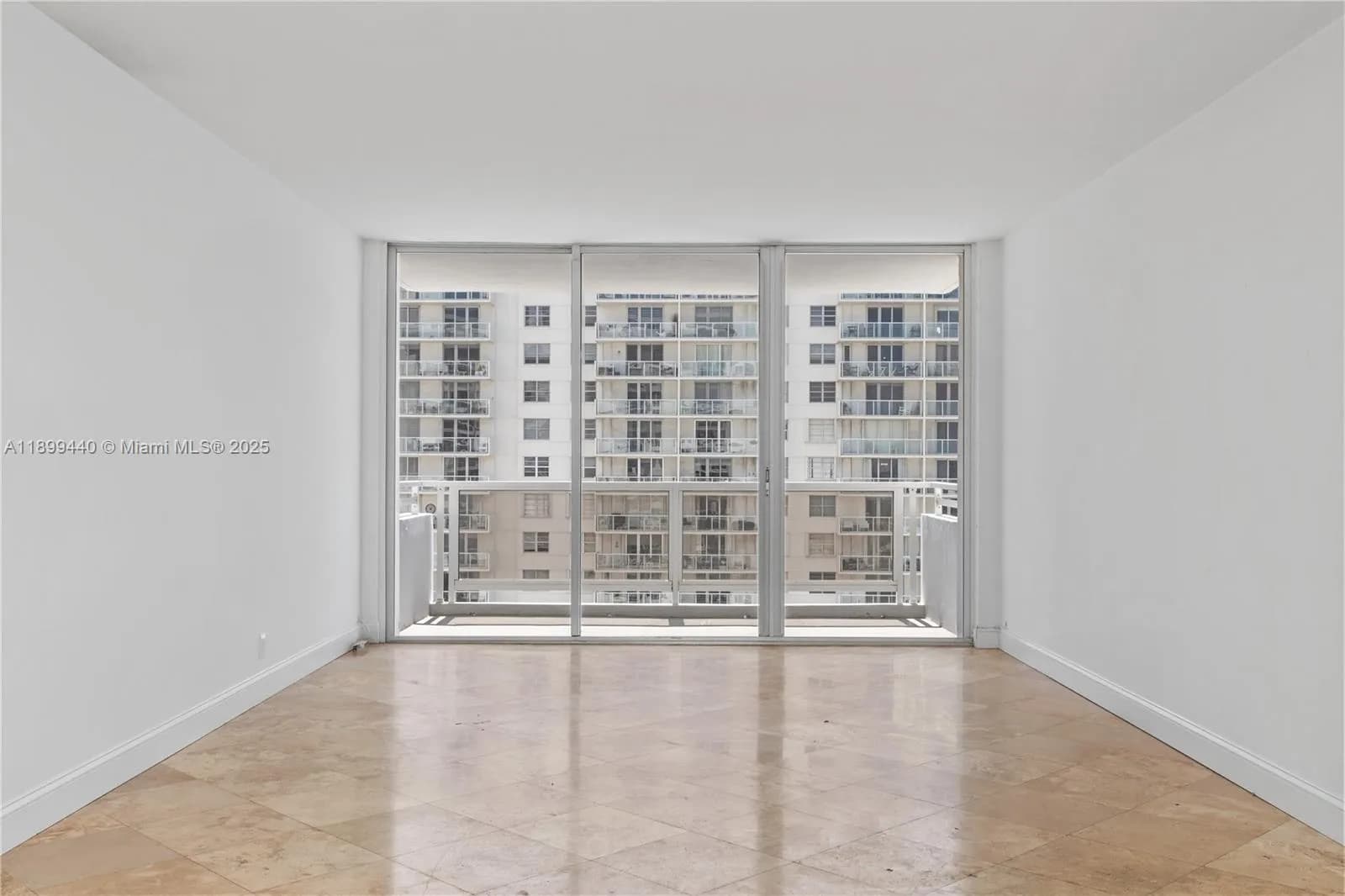 5700 Collins # 10D, Miami Beach FL 33140