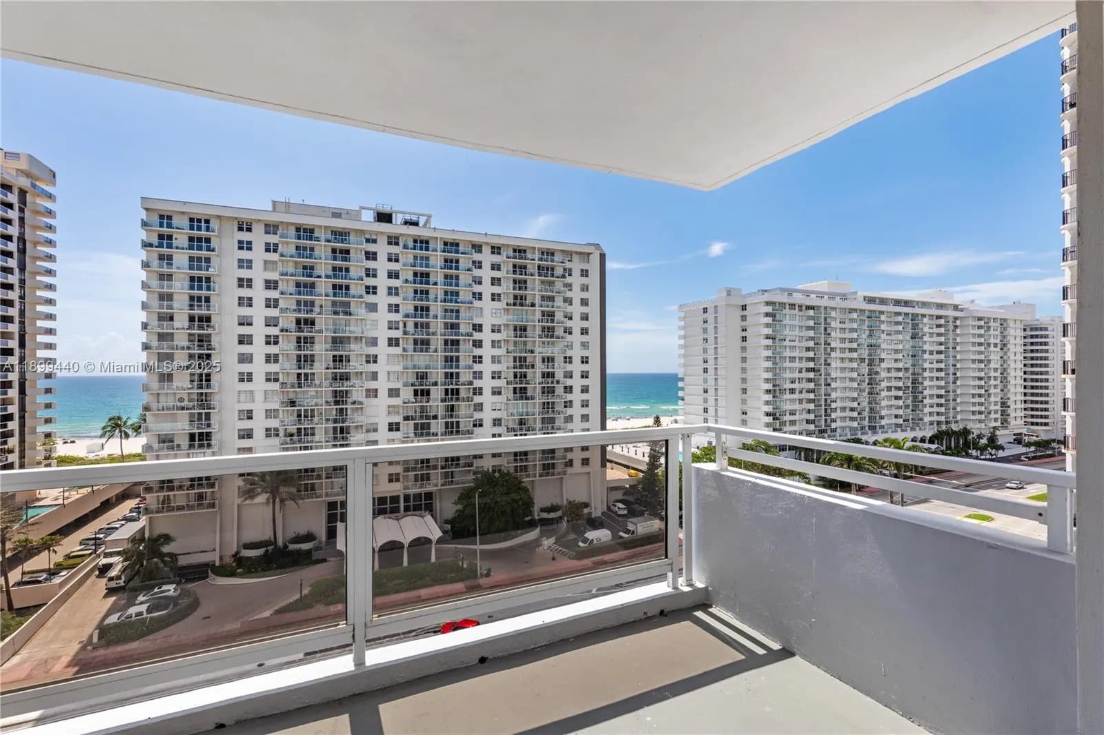 5700 Collins # 10D, Miami Beach FL 33140
