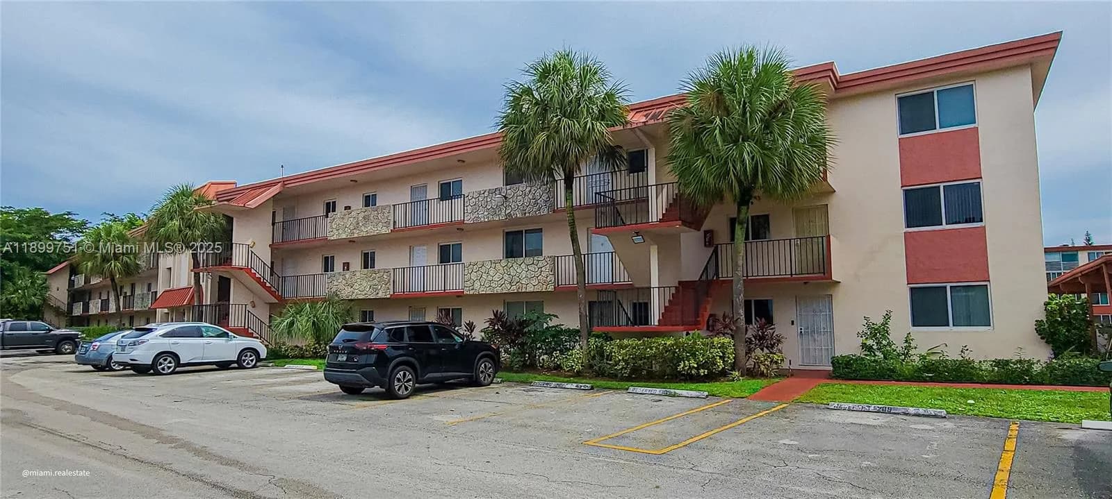 1080 Del Lago Cir # 201, Sunrise FL 33313