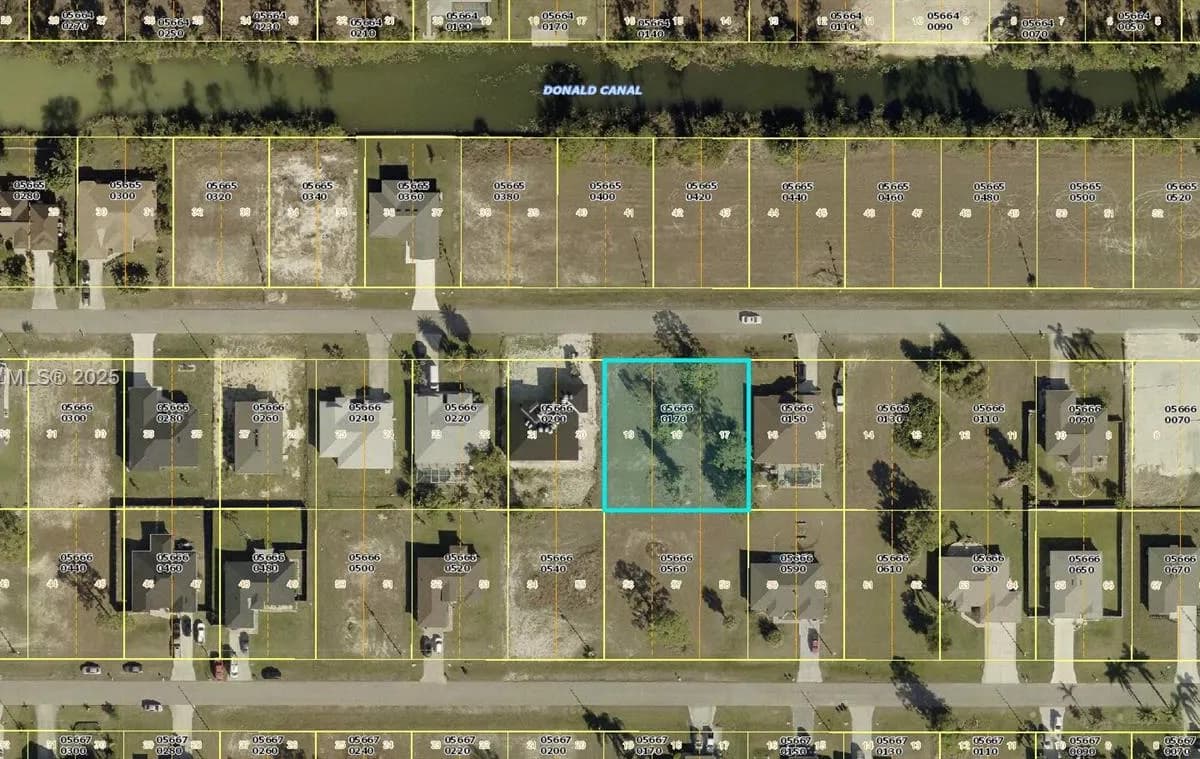 2226 NE 35th Ter, Cape Coral FL 33909