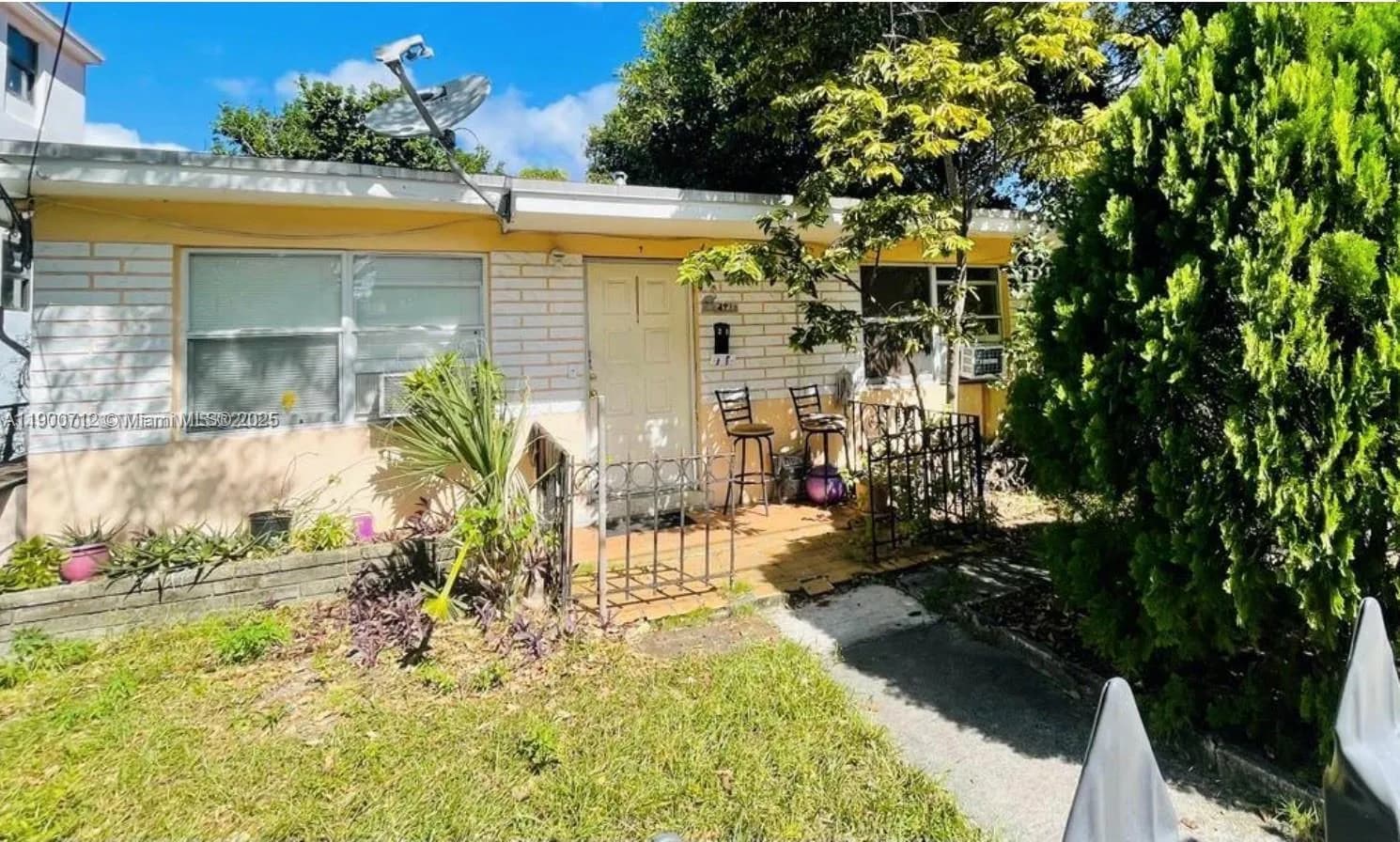 241 NW 32nd St, Miami FL 33127