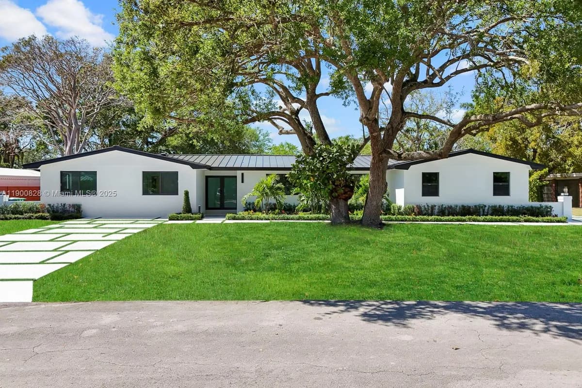 16610 SW 82nd Ct, Palmetto Bay FL 33157