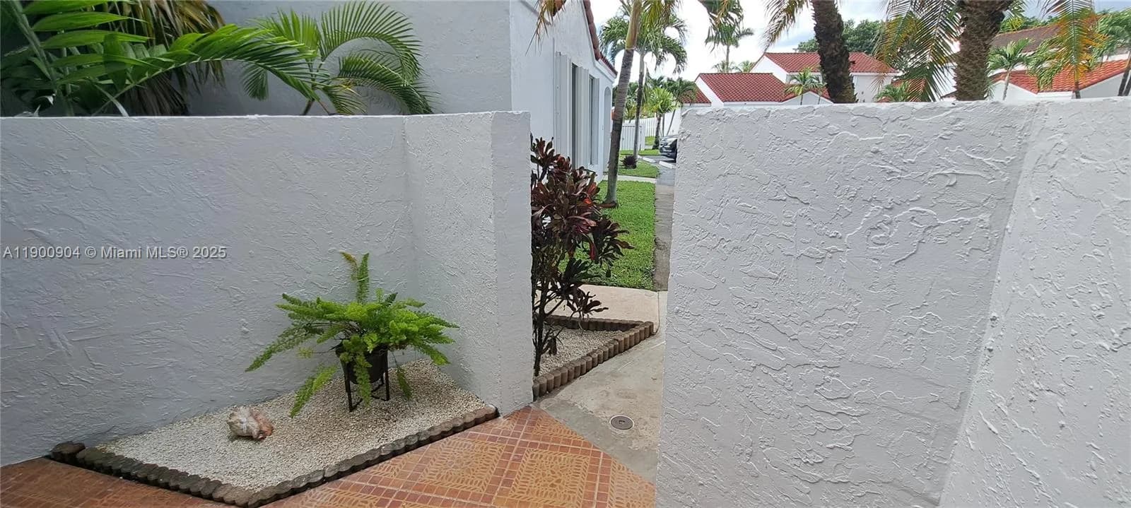 2410 San Remo Cir, Homestead FL 33035