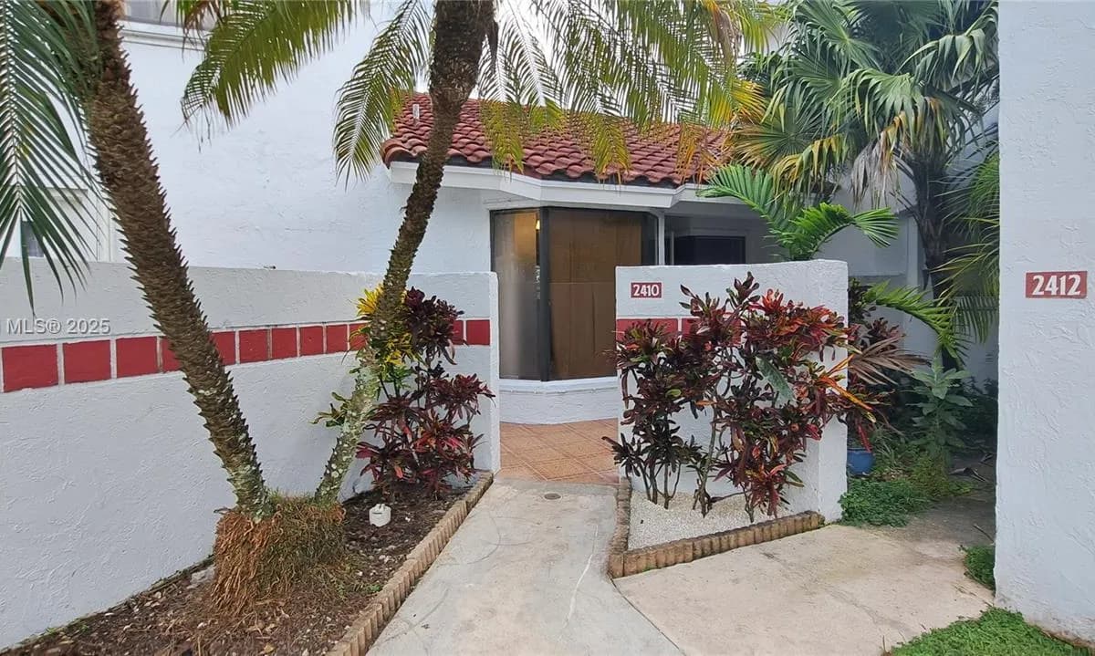 2410 San Remo Cir, Homestead FL 33035