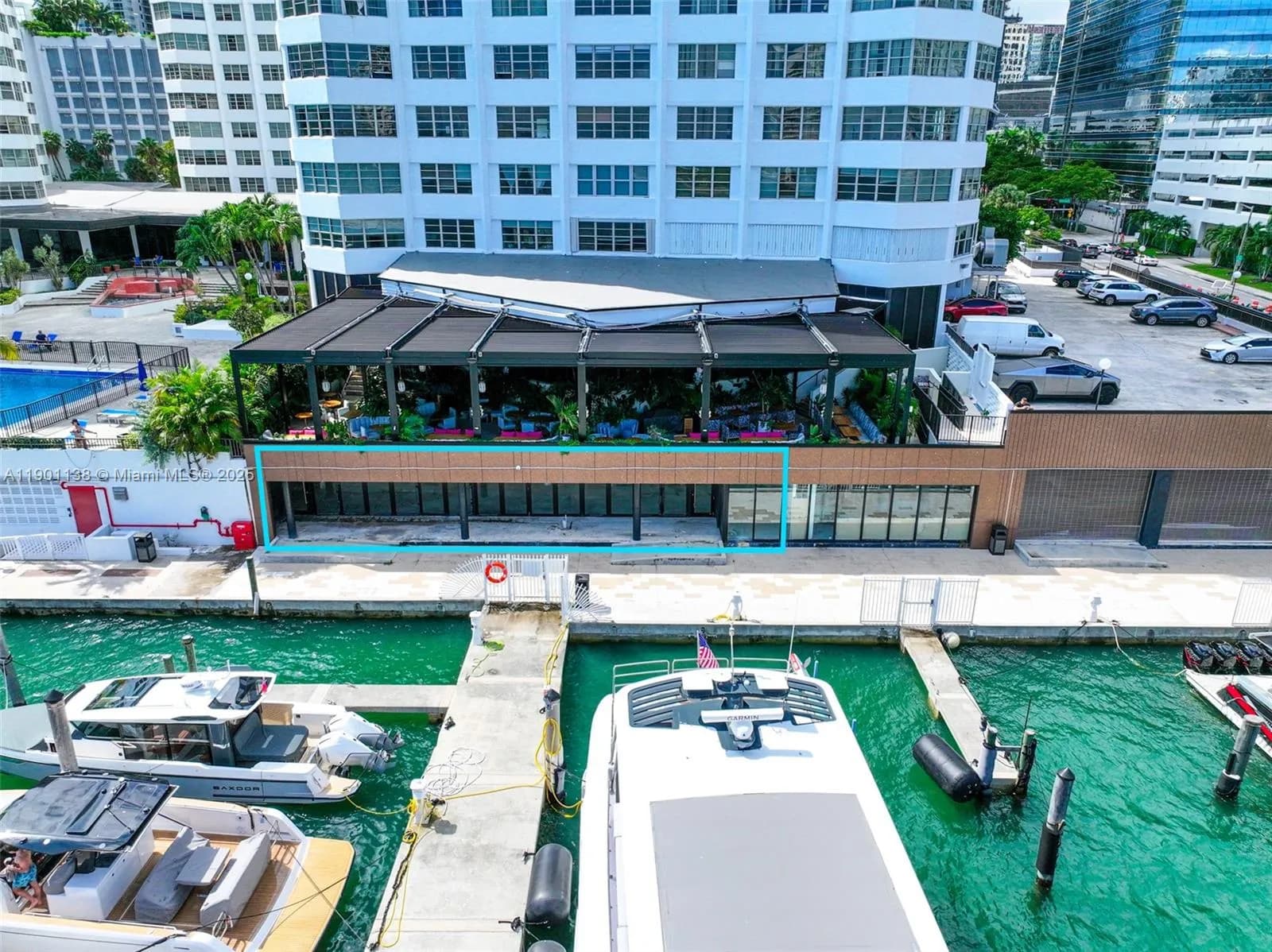 801 Brickell Bay Dr, Miami FL 33131