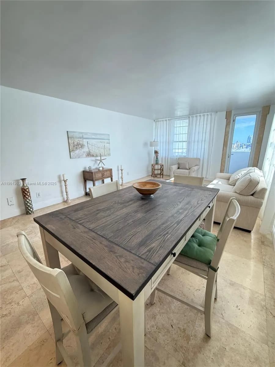 100 Lincoln Rd # 1111, Miami Beach FL 33139