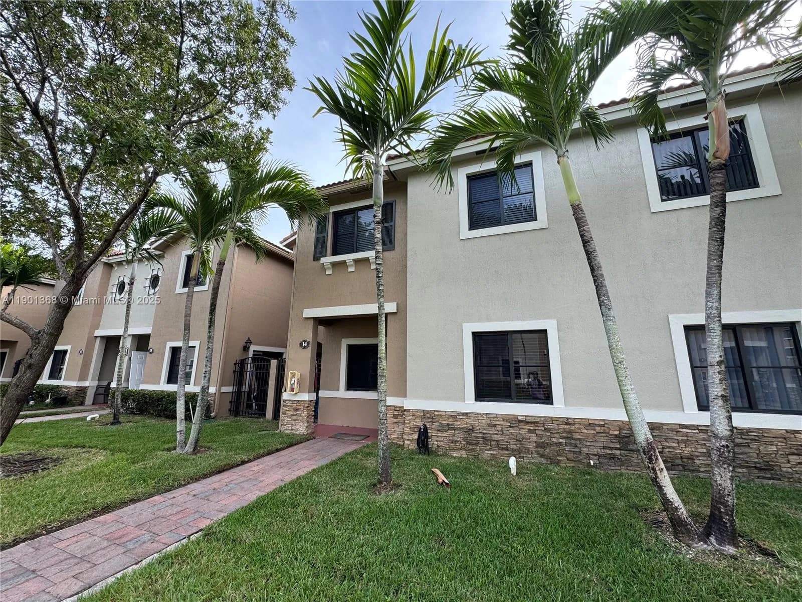 22411 SW 88th Pl # 26, Cutler Bay FL 33190