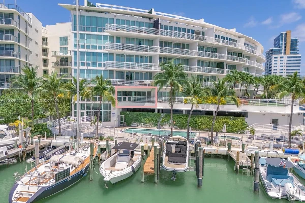 6580 Indian Creek Dr # 209, Miami Beach FL 33141