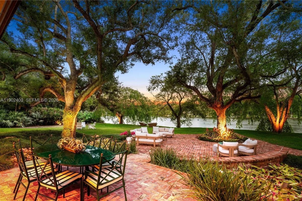 5390 Banyan Dr, Coral Gables FL 33156