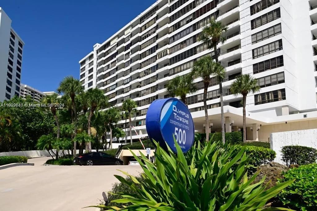 500 Three Islands Blvd # 908, Hallandale Beach FL 33009
