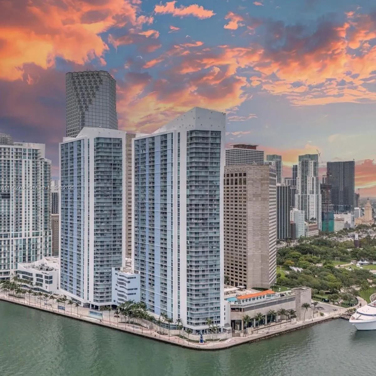 335 S Biscayne Blvd # 2200, Miami FL 33131