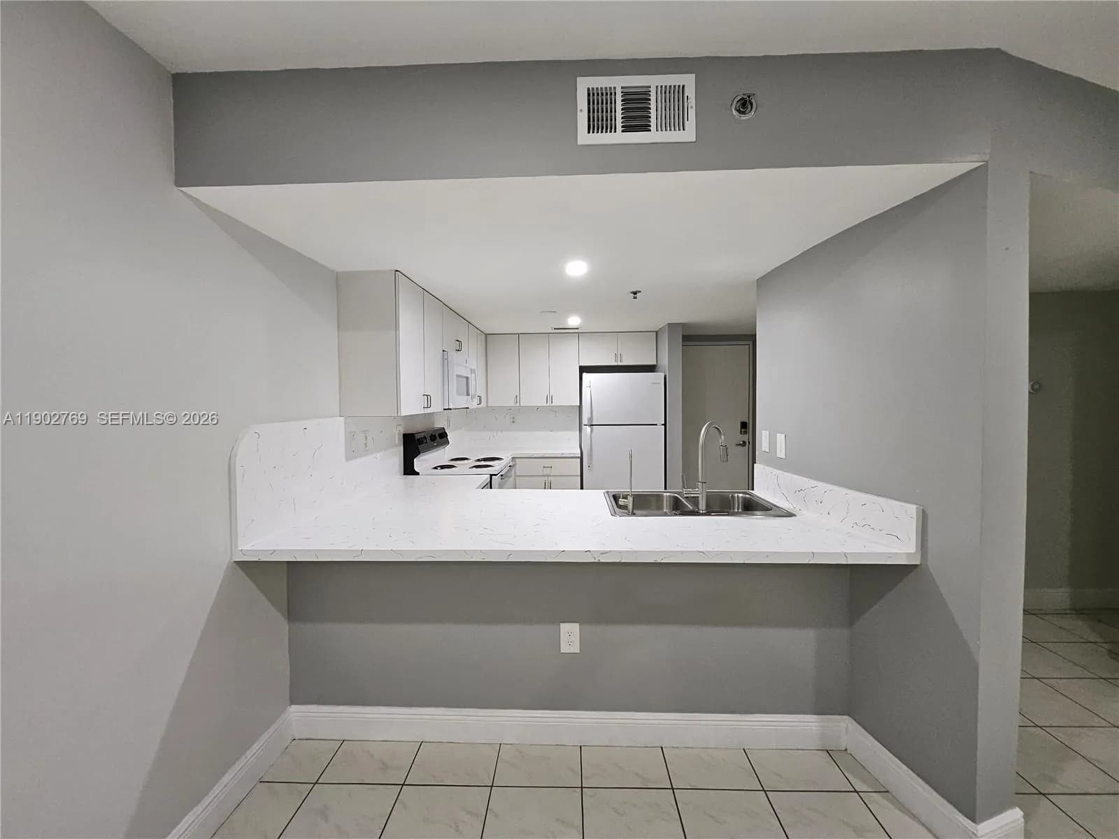 55 E 4th St # 302, Hialeah FL 33010