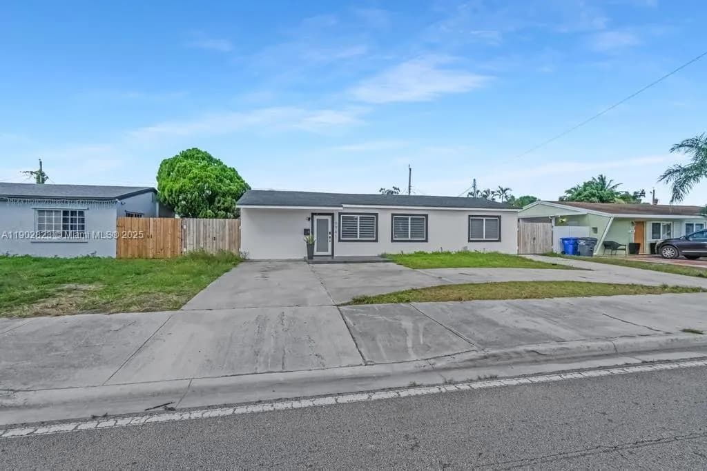 6941 Sheridan St, Hollywood FL 33024