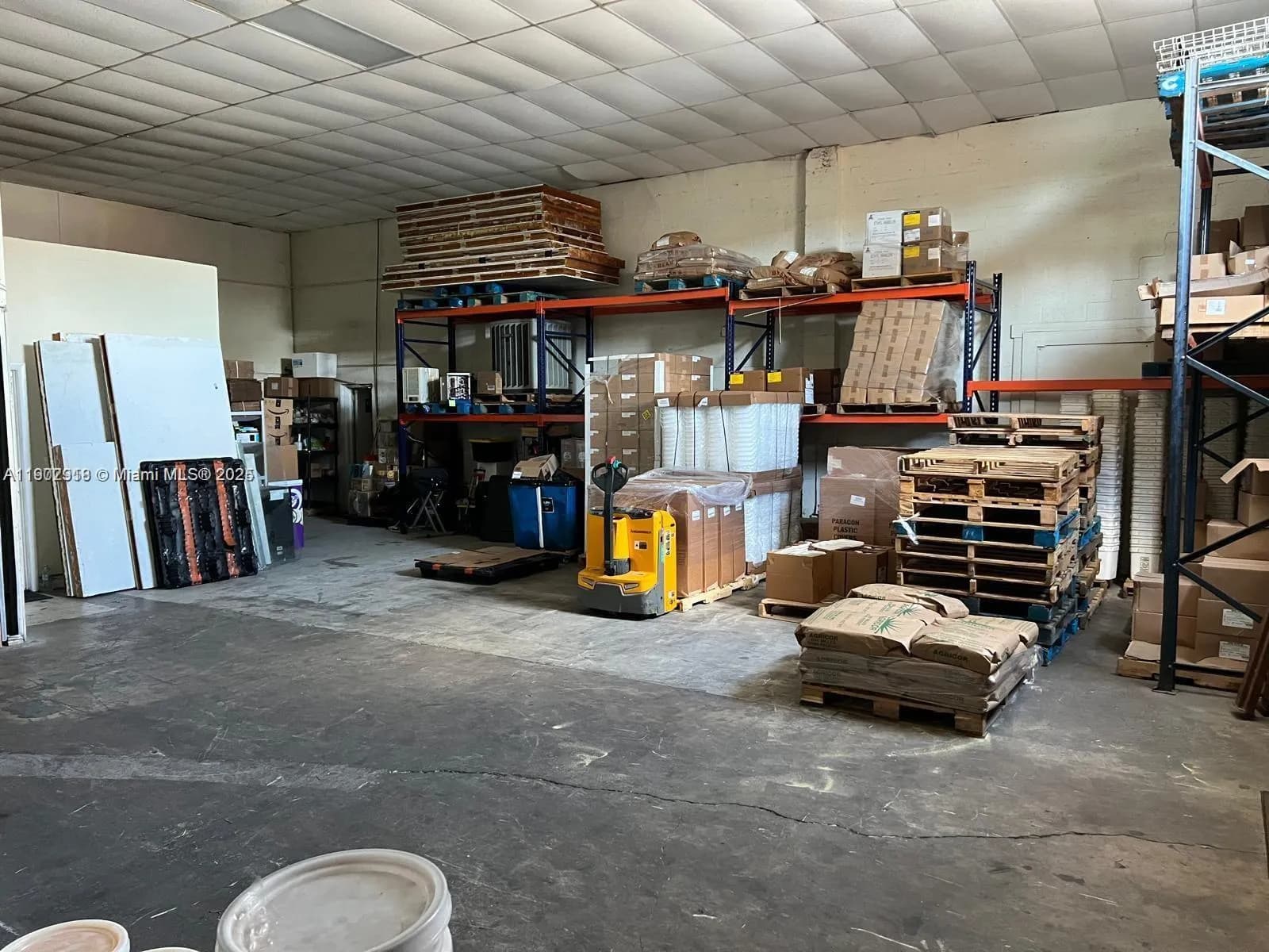 1950 Hayes St, Hollywood FL 33020