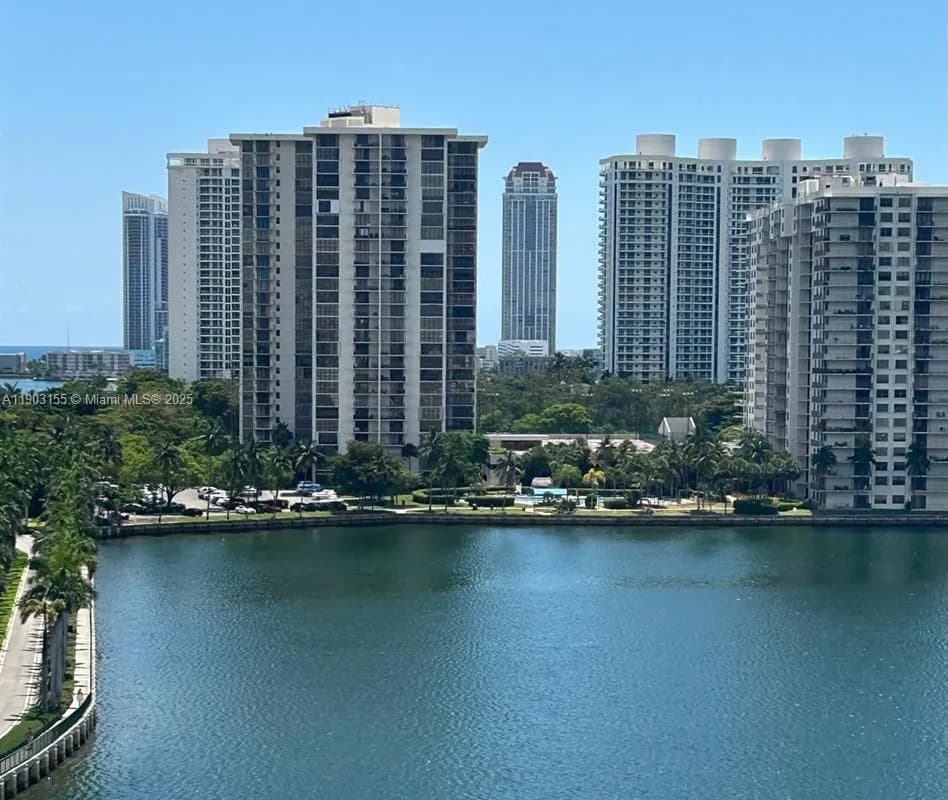 2780 NE 183rd St # 1110, Aventura FL 33160