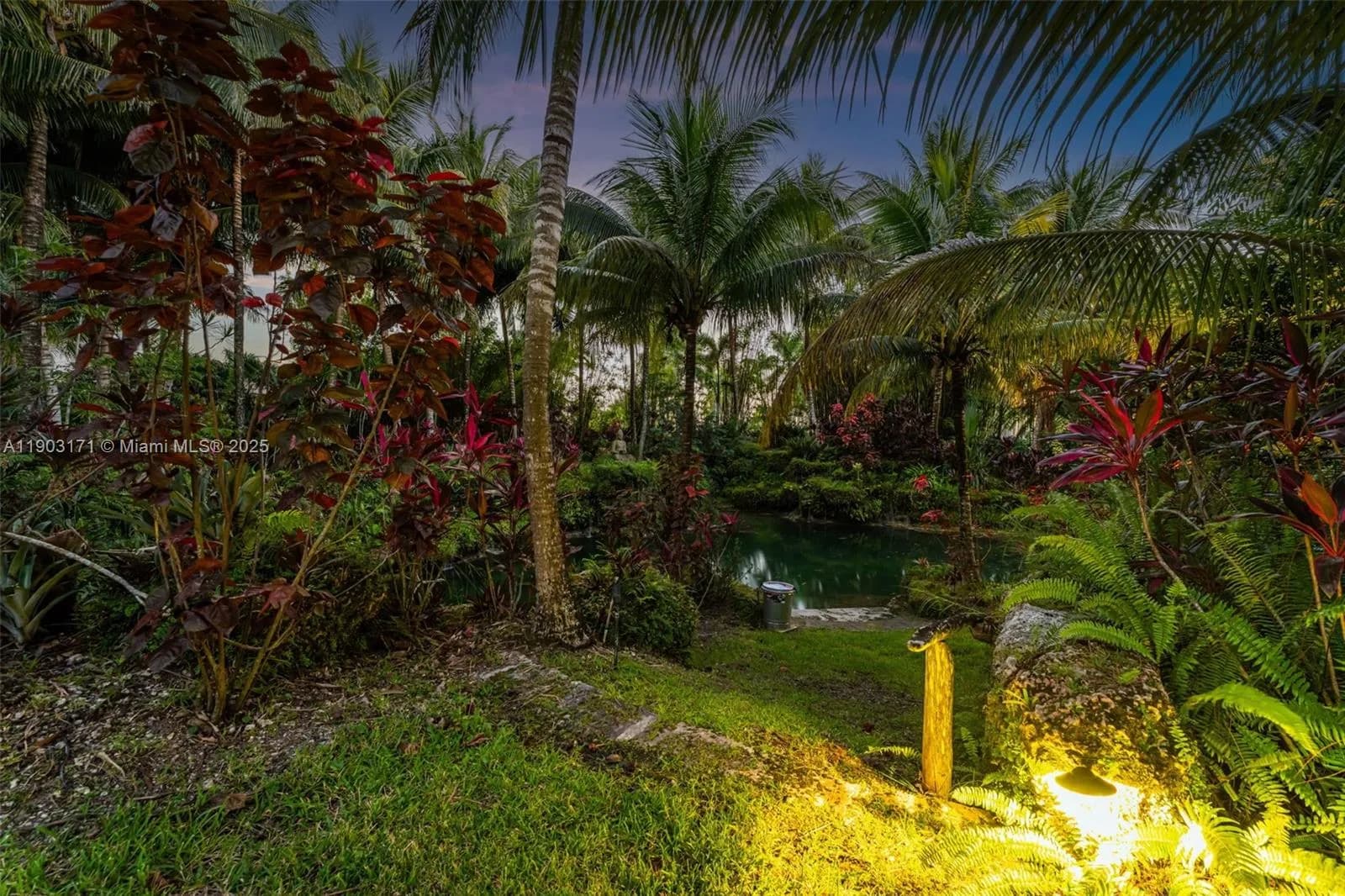 15000 SW 200th St, Miami FL 33187