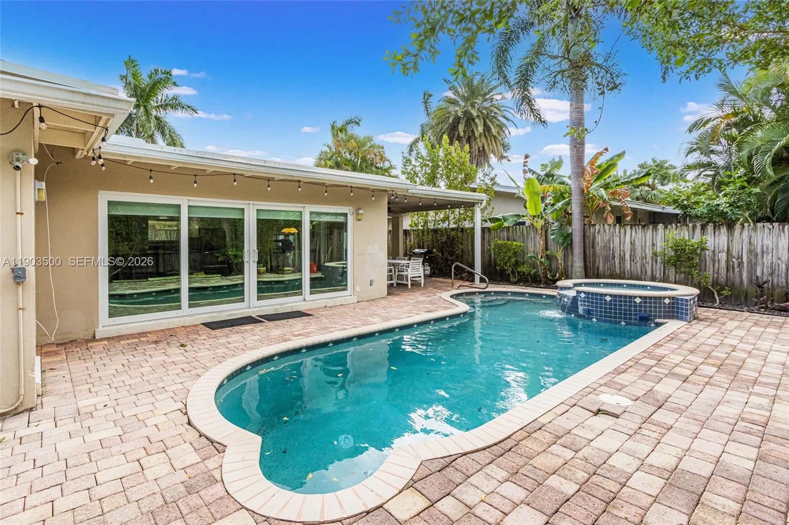 906 N 13th Ave, Hollywood FL 33019