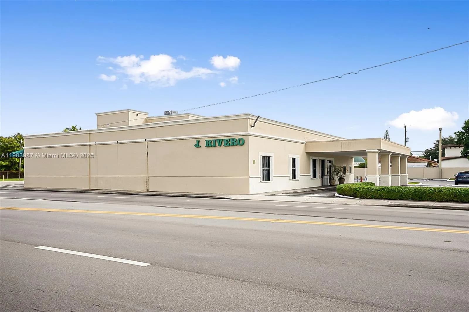 291 NW 37th Ave, Miami FL 33125