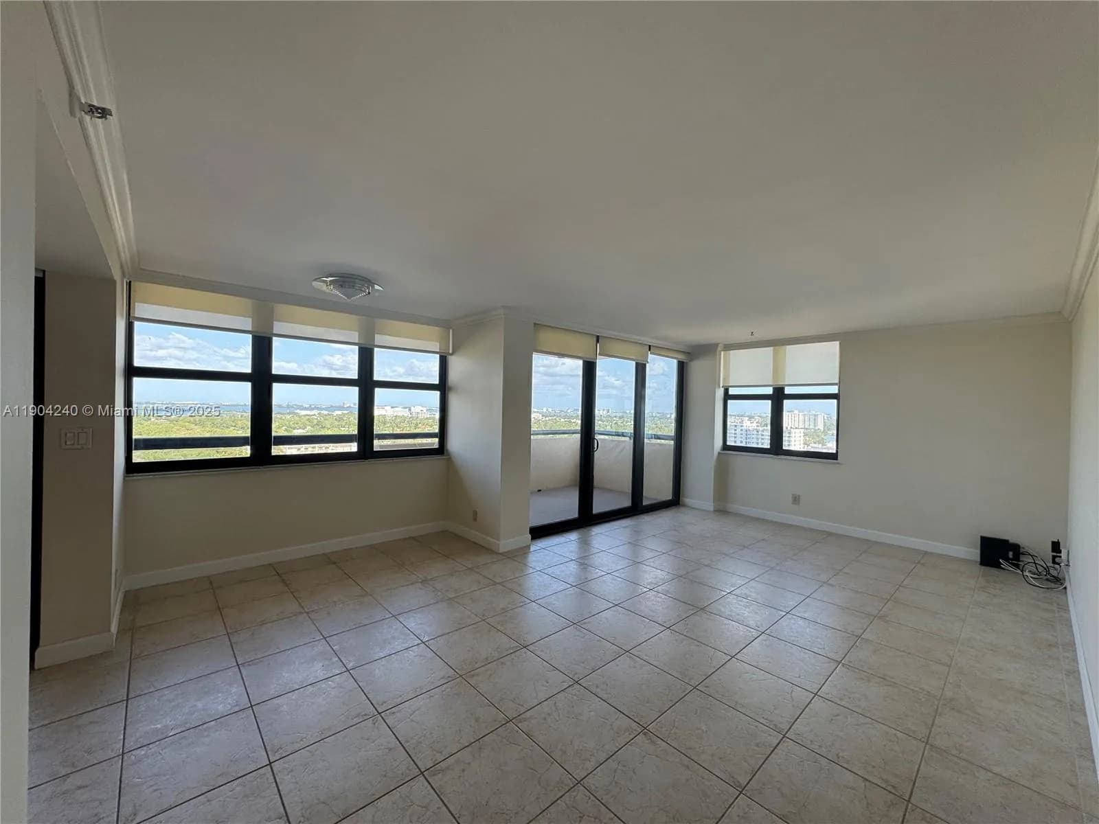 2555 Collins Ave # 2002, Miami Beach FL 33140