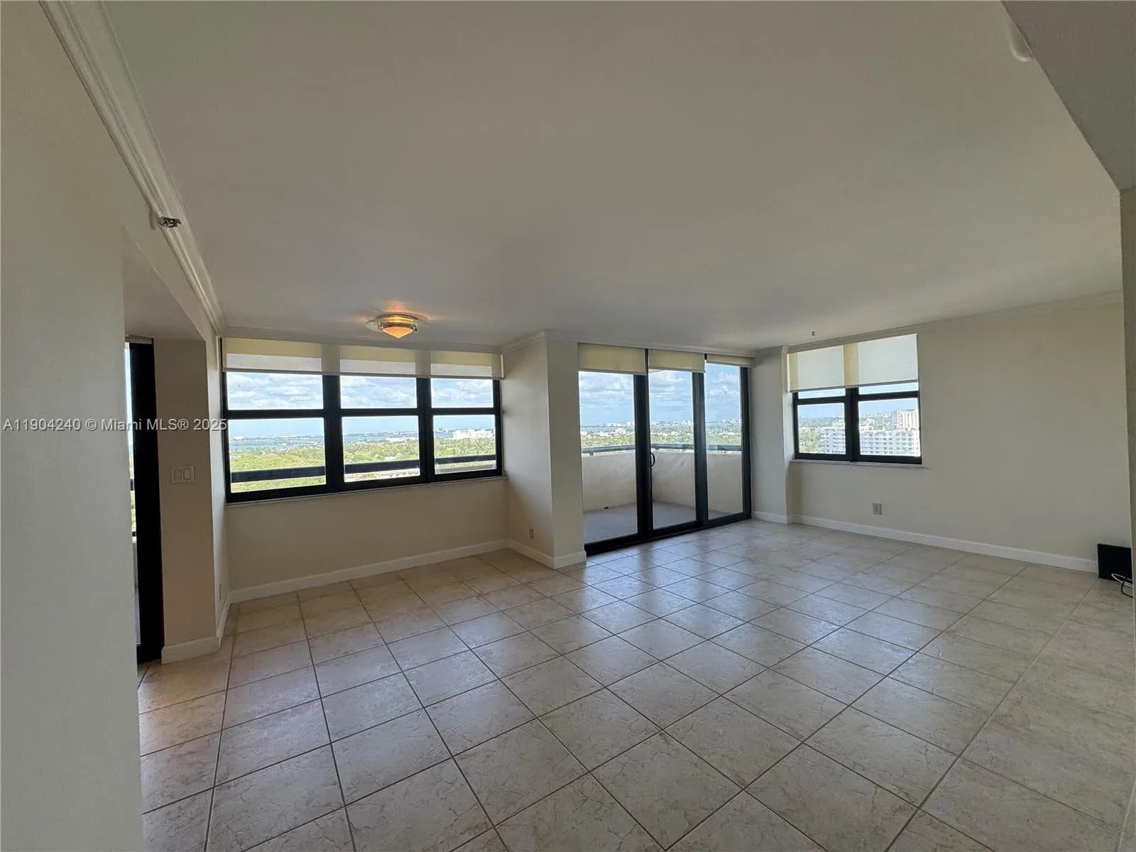2555 Collins Ave # 2002, Miami Beach FL 33140