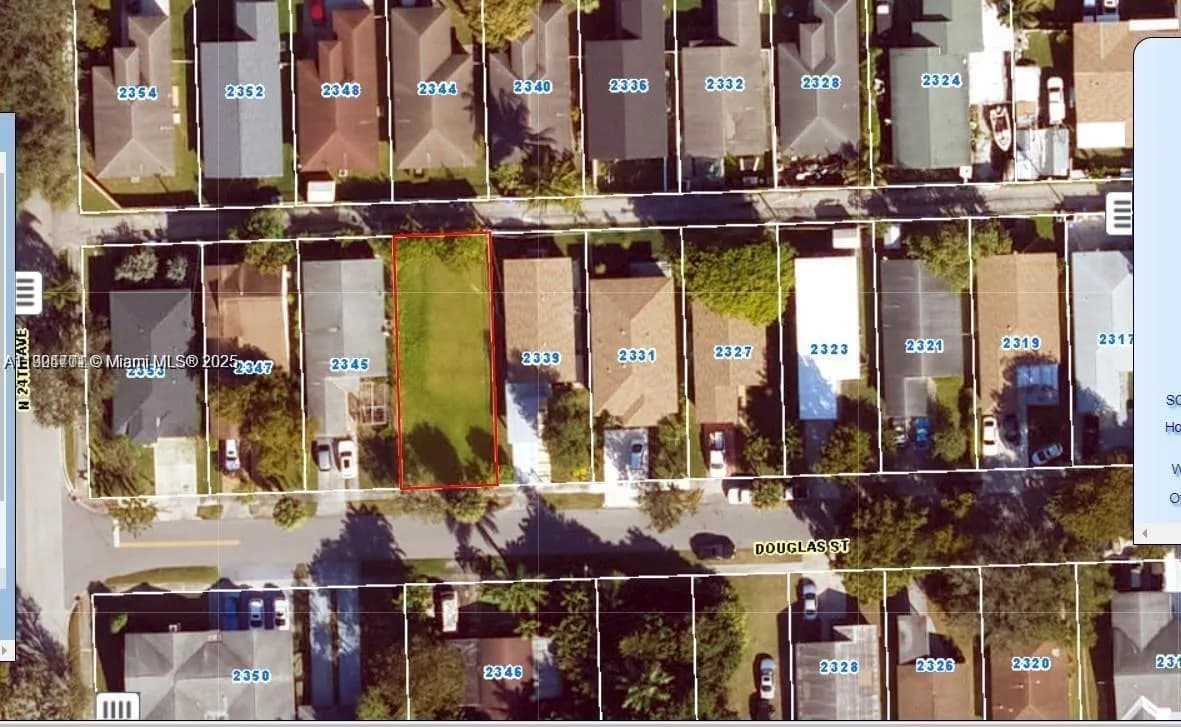 2343 Douglas St, Hollywood FL 33020