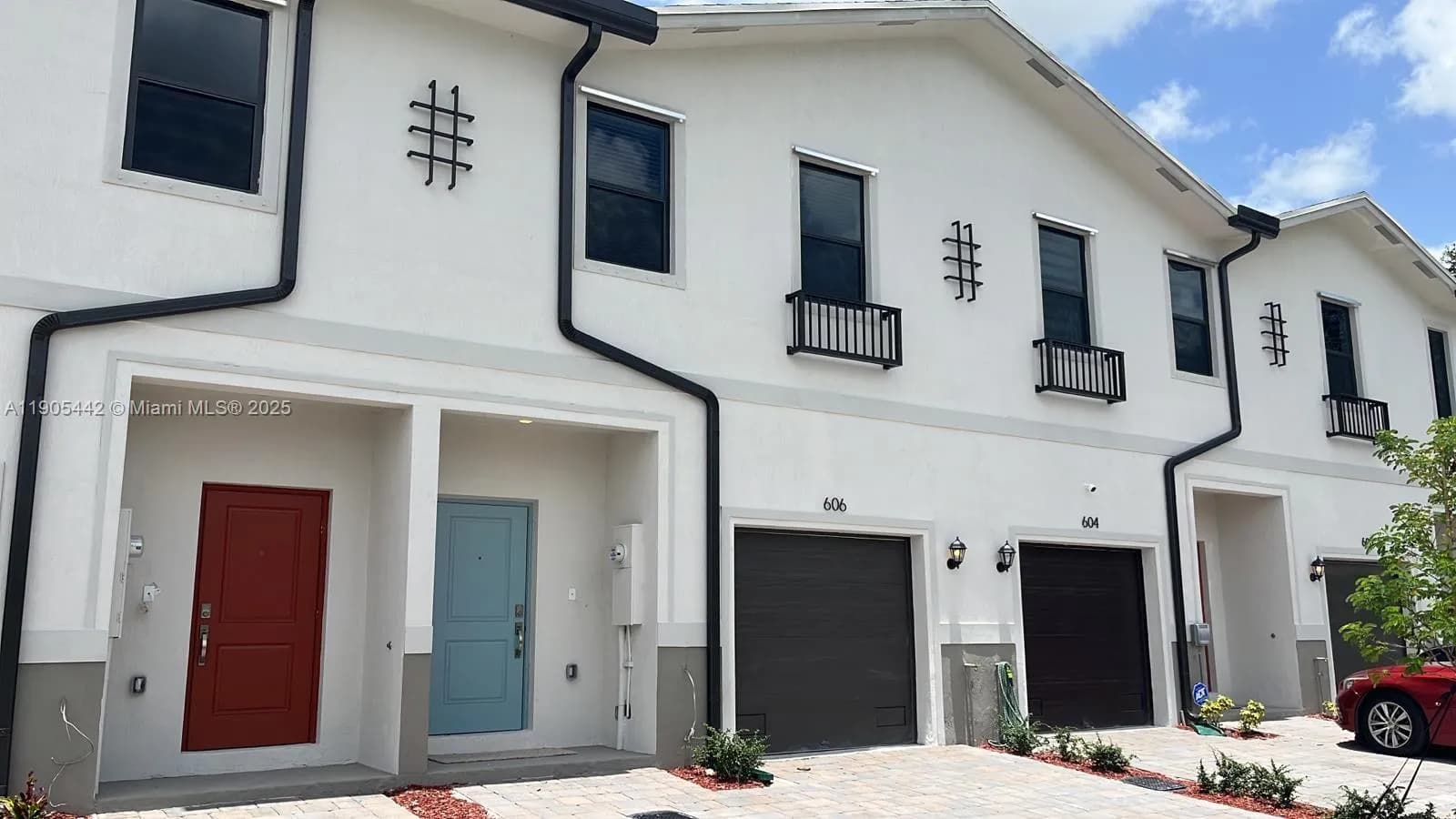 606 SW 12 st, Homestead FL 33034