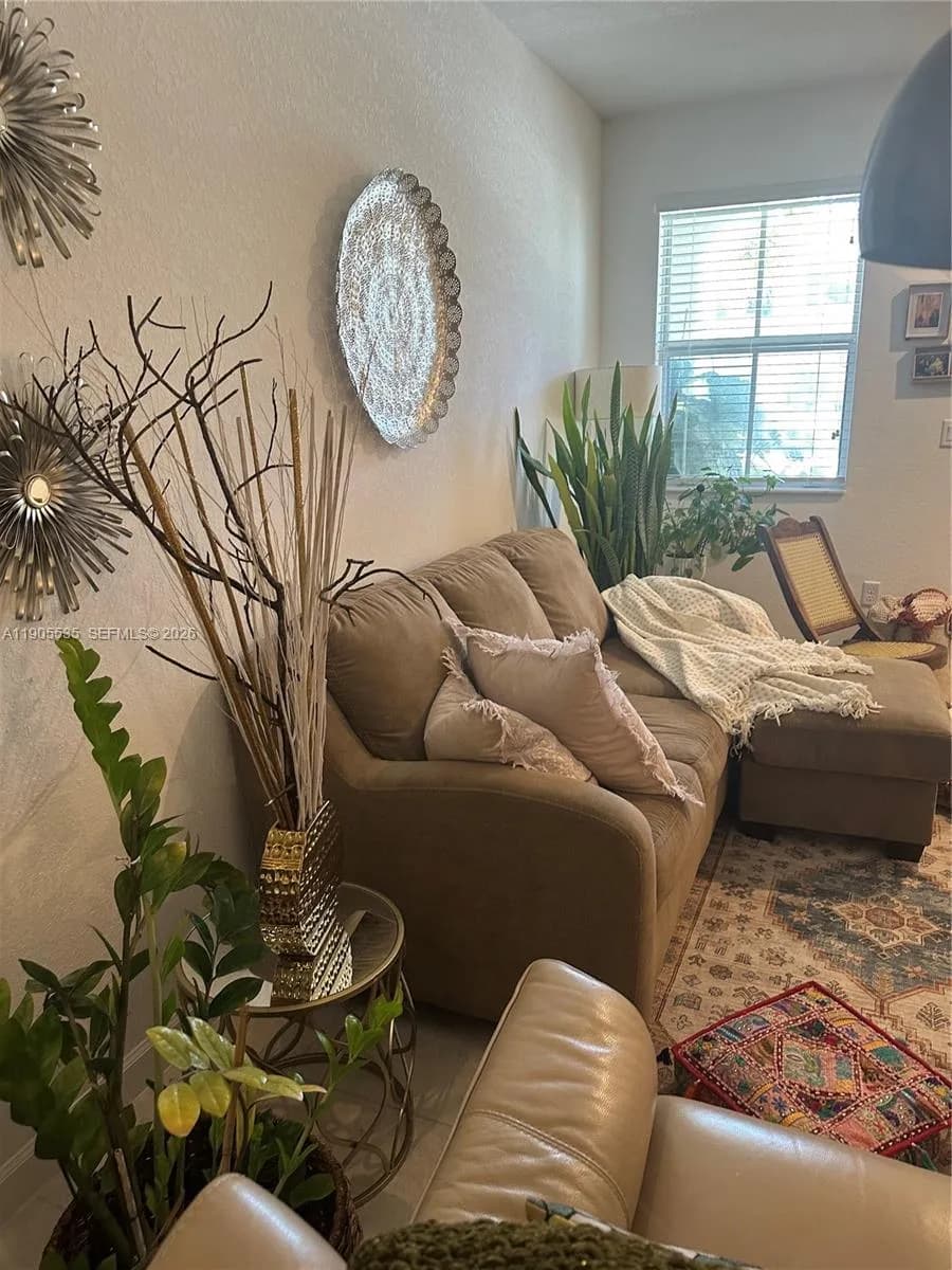 2615 SE 12th St, Homestead FL 33035