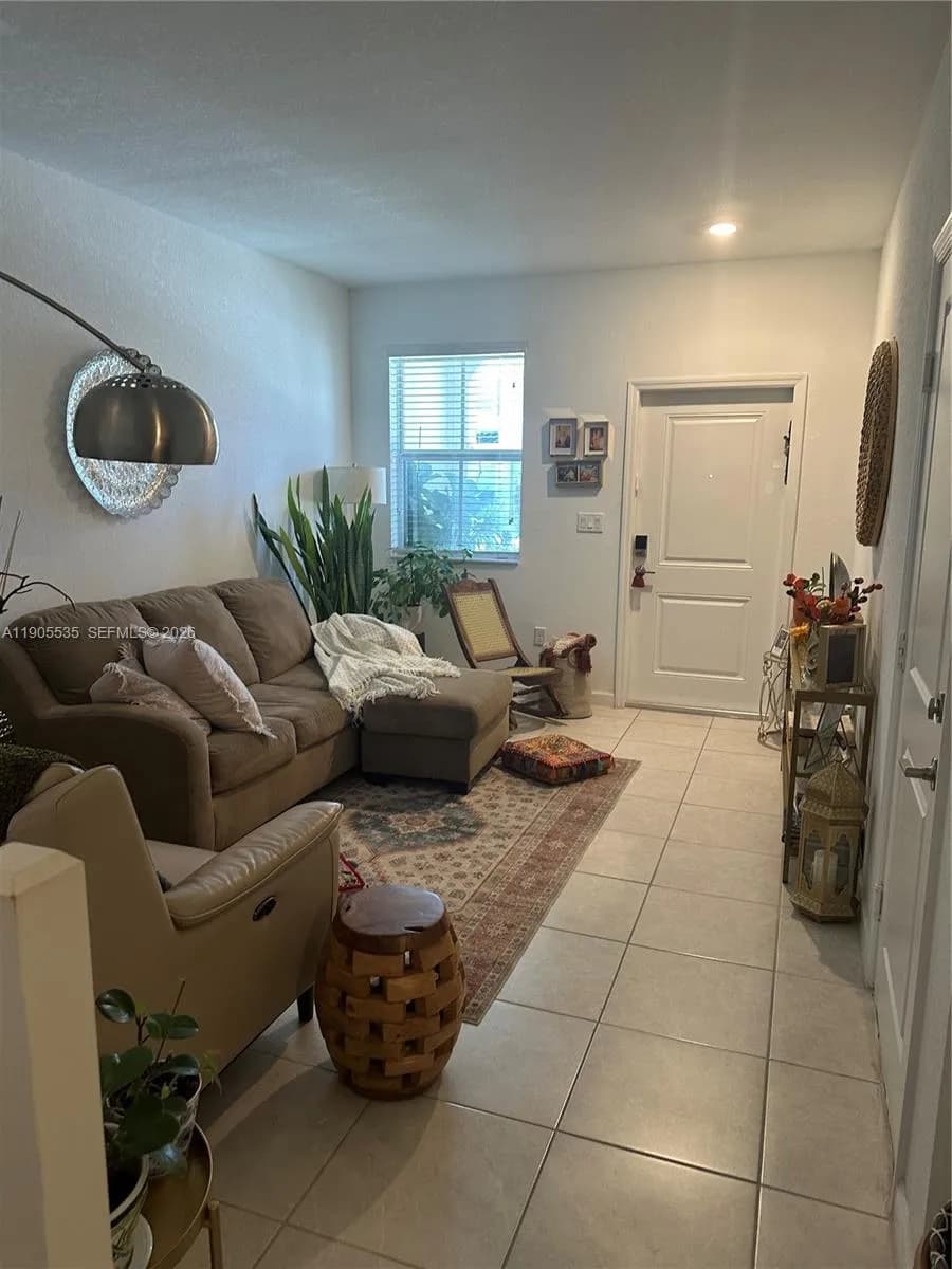 2615 SE 12th St, Homestead FL 33035