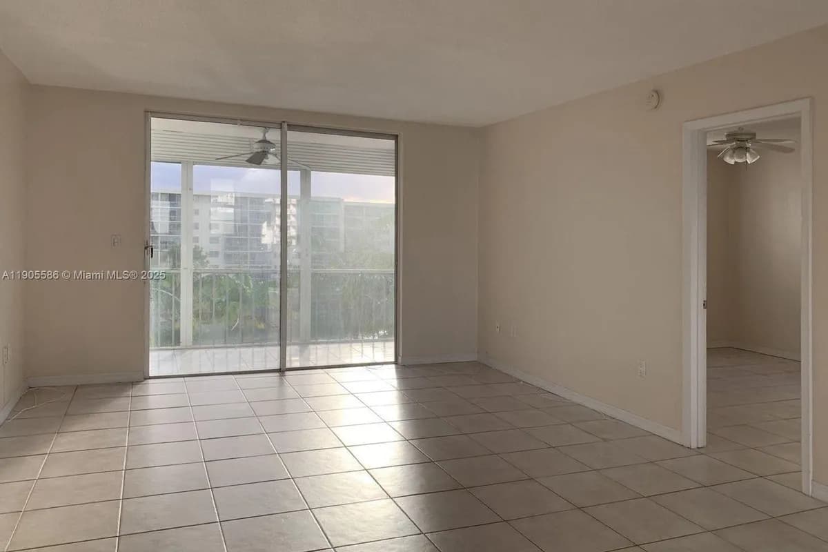 2855 Leonard Dr # H404, Aventura FL 33160