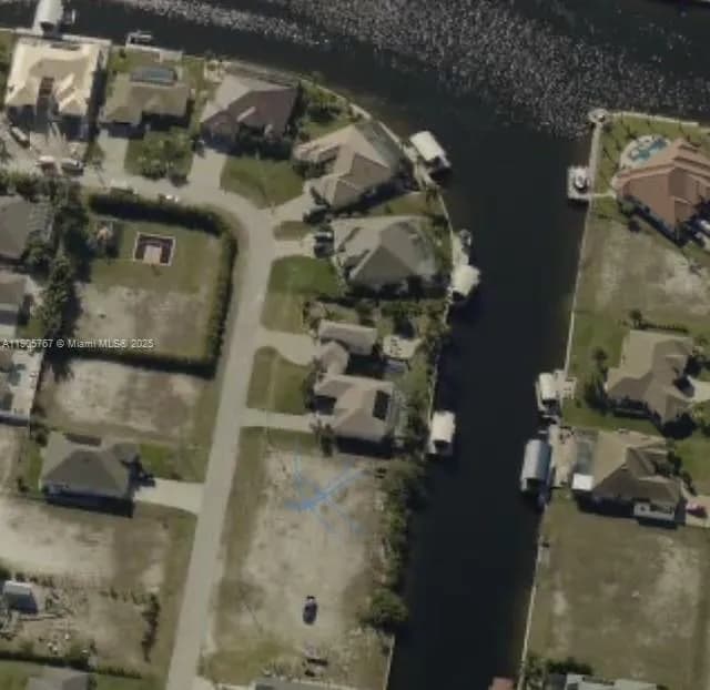 416 NW 38 pl, Cape Coral FL 33993