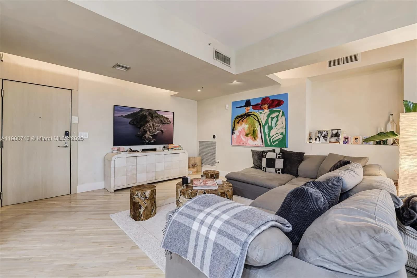 2001 Meridian Ave # 307, Miami Beach FL 33139