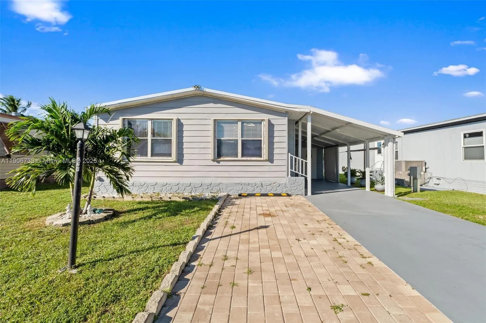 5305 nw 202 terr, Miami Gardens FL 33055