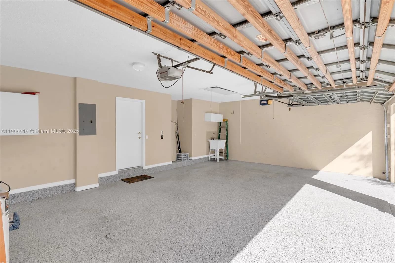 5364 NW 120th Ave, Coral Springs FL 33076