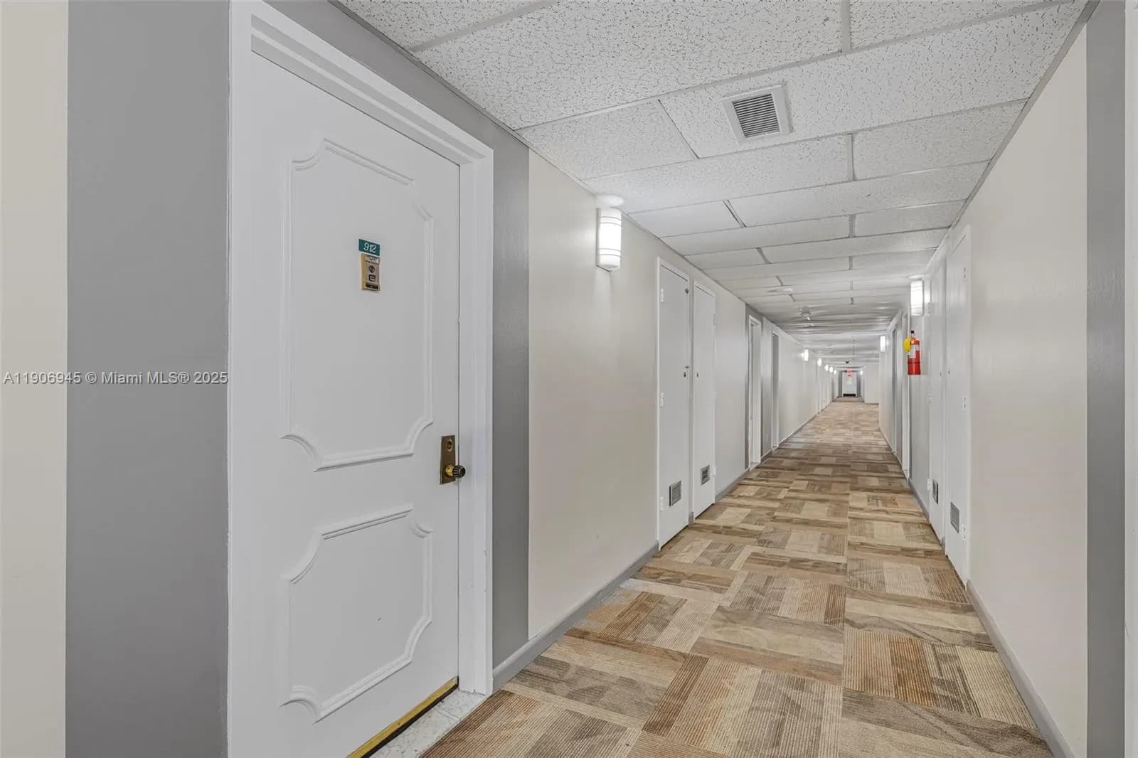 4400 Hillcrest Dr # 912B, Hollywood FL 33021