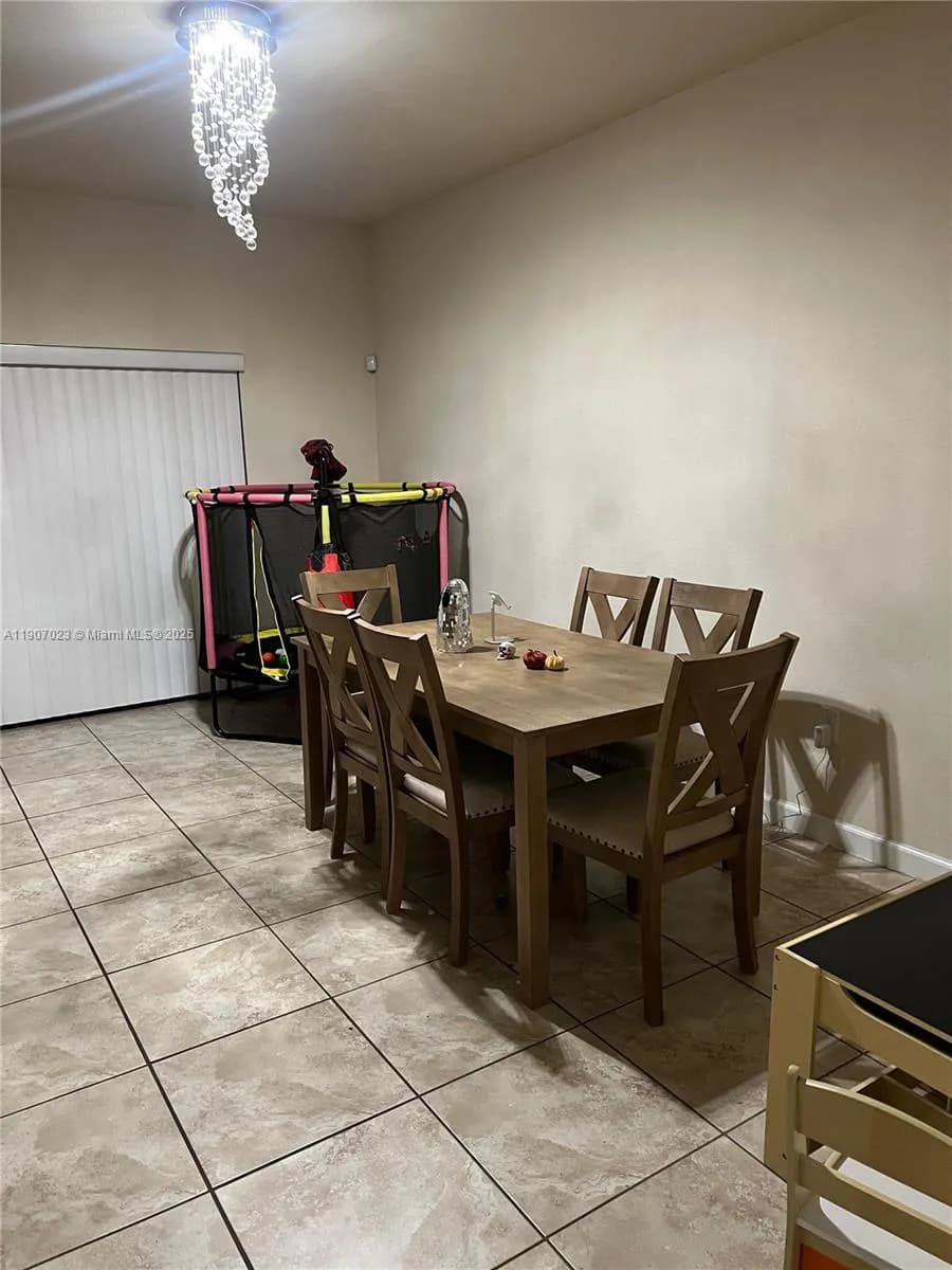 3544 W 88th Ter, Hialeah FL 33018