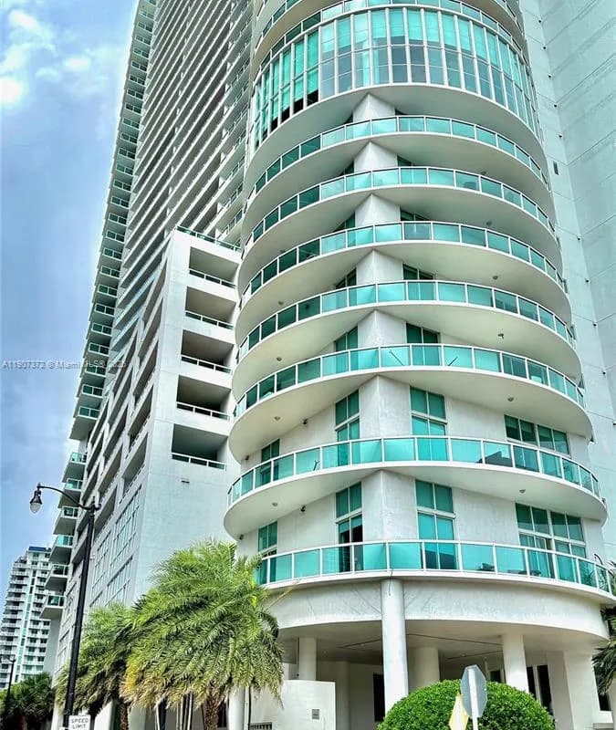 1800 N Bayshore Dr # 1906, Miami FL 33132