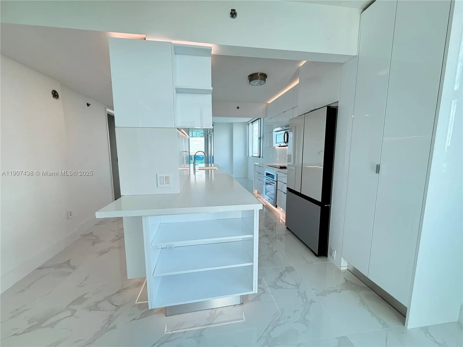 2641 N Flamingo Rd # 2208N, Sunrise FL 33323