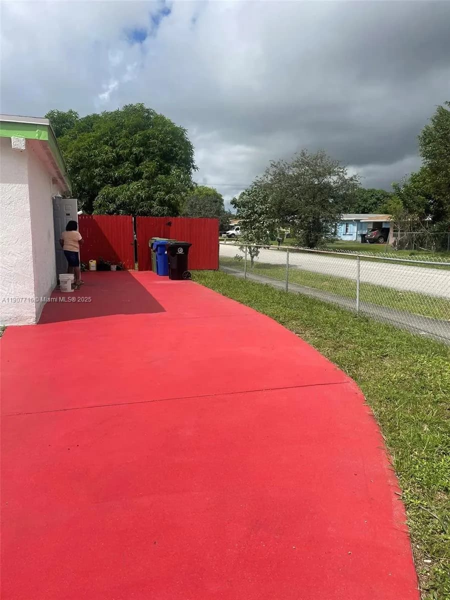 2141 NW 26th Ave, Fort Lauderdale FL 33311
