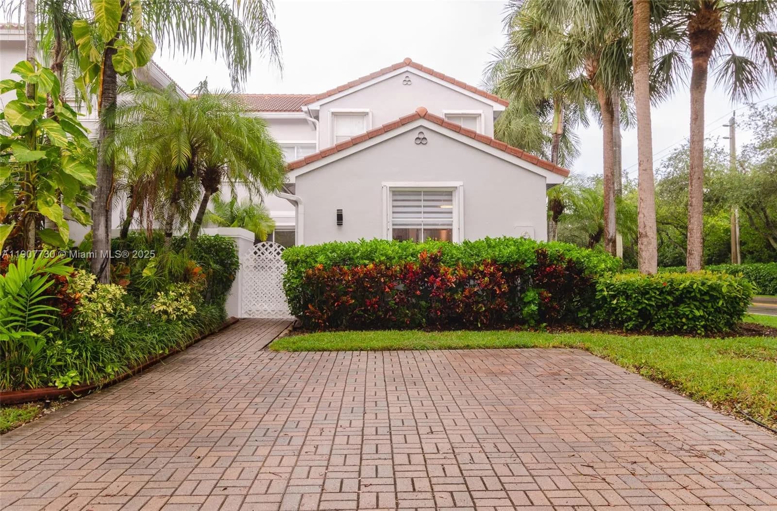 3 bedroom 3 bath for sale at 1115 Cherrypalm, Hollywood FL 33019