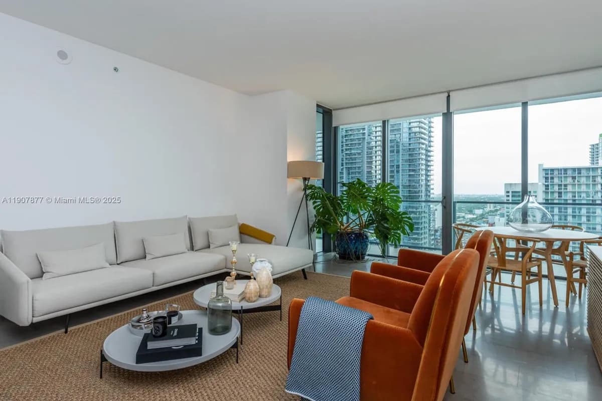 68 SE 6th St # 2304, Miami FL 33131