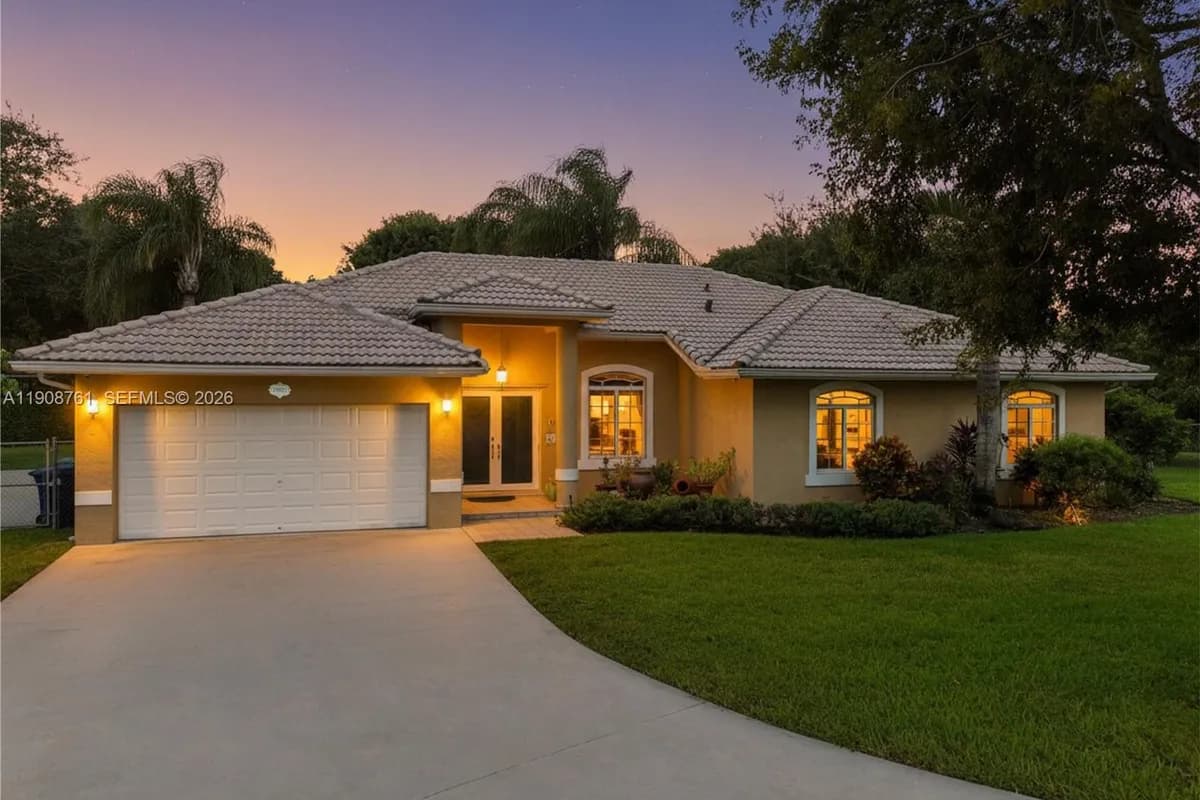 18821 SW 297th St, Homestead FL 33030