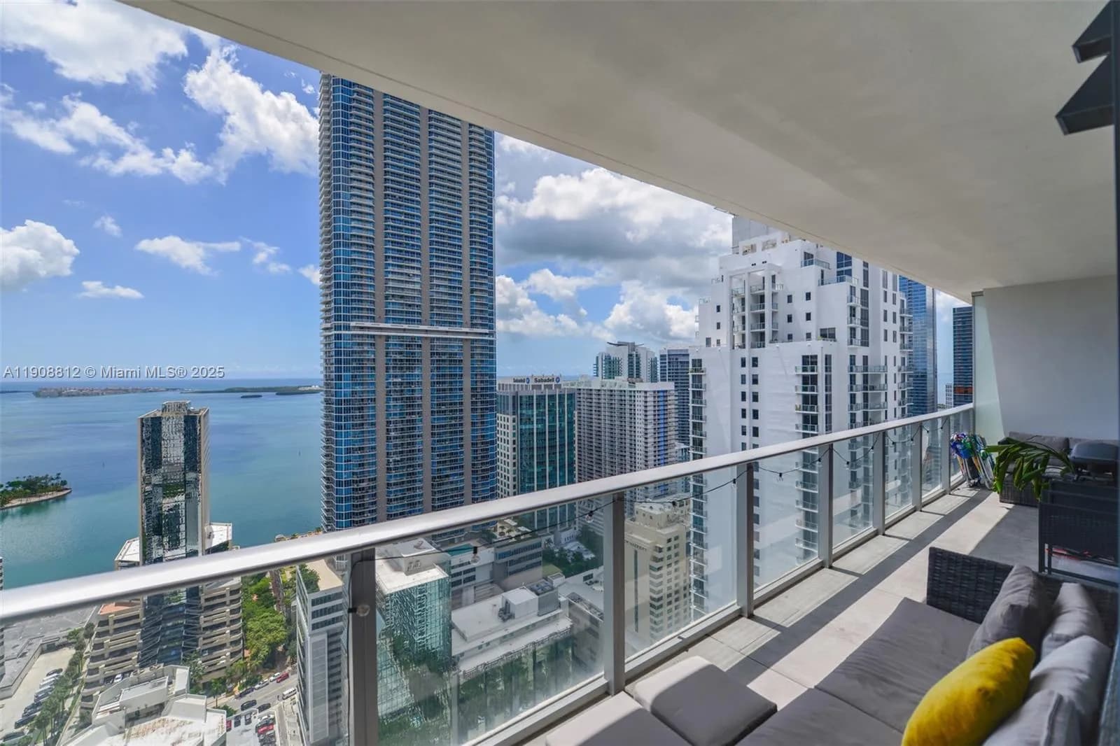 1010 Brickell Av # 4203, Miami FL 33131