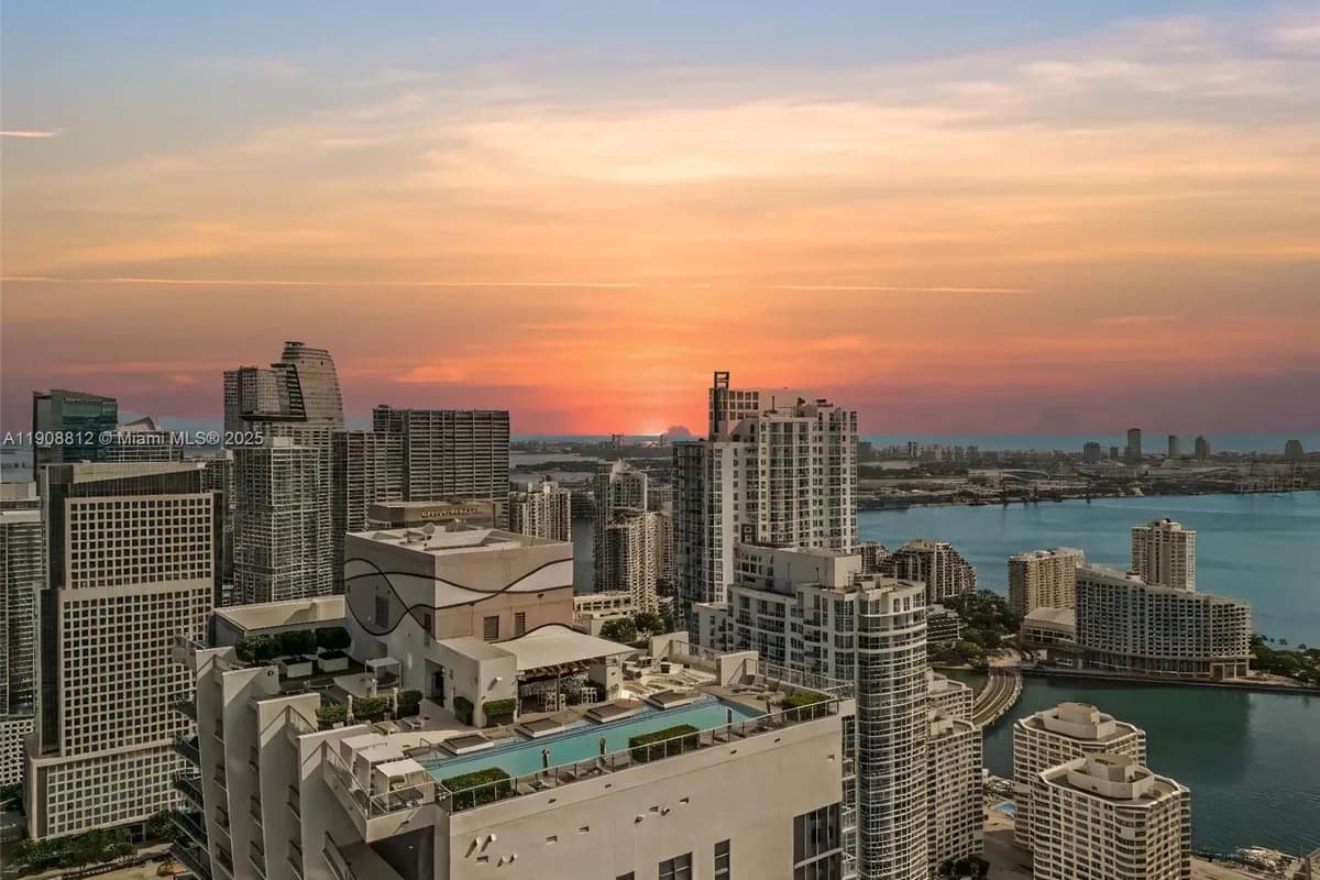 1010 Brickell Av # 4203, Miami FL 33131