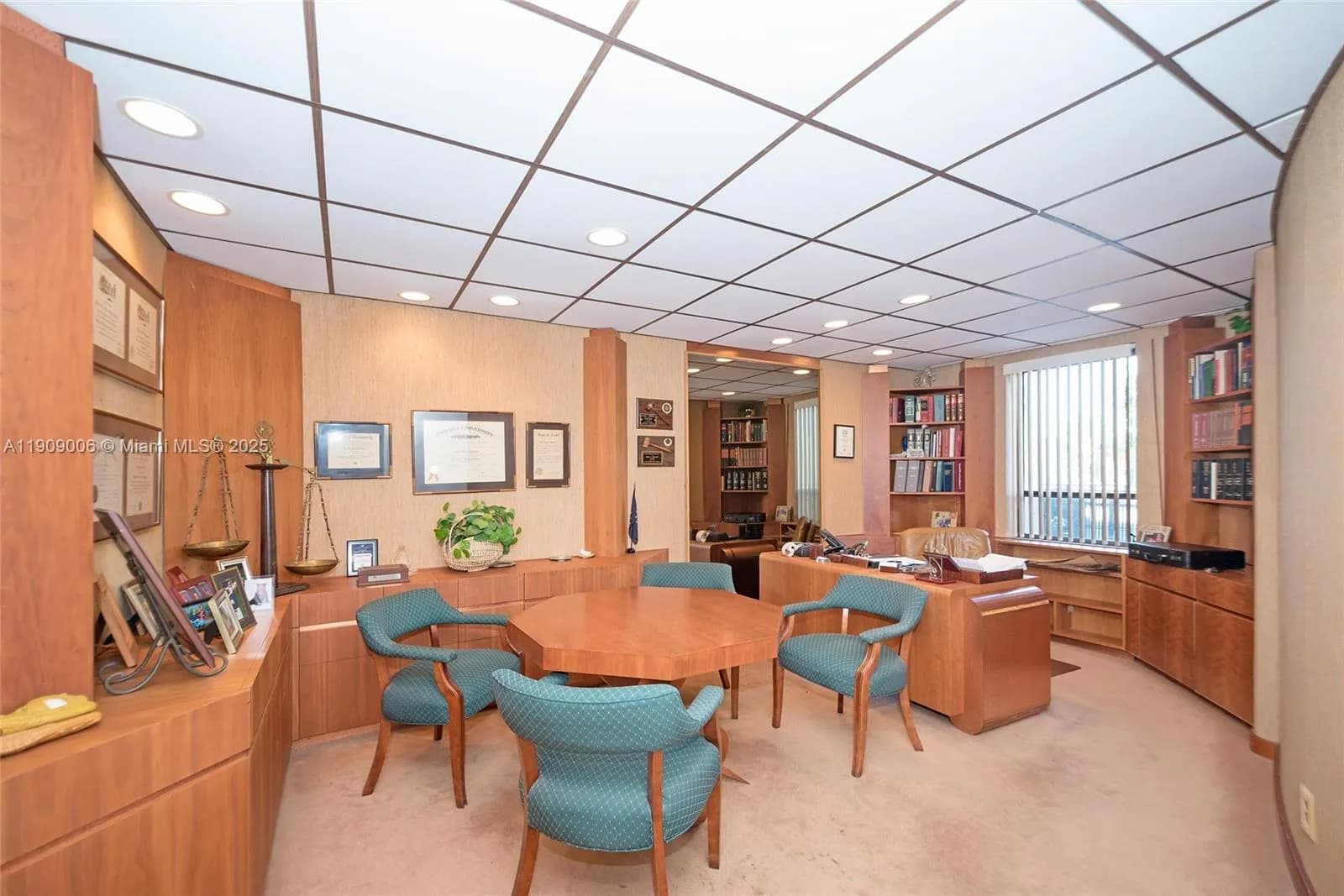 2138 Hollywood Blvd, Hollywood FL 33020