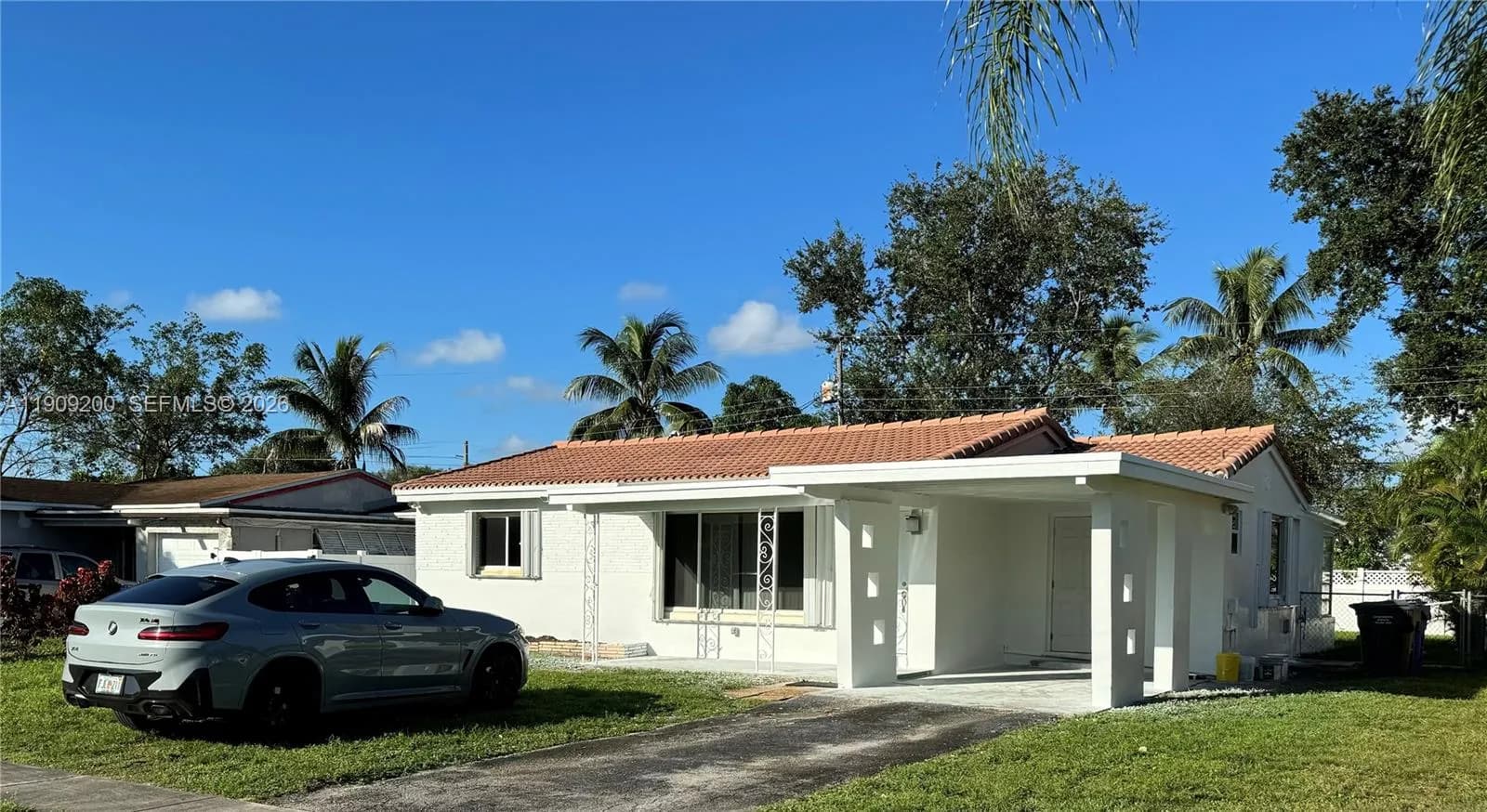 2400 N 57th Way, Hollywood FL 33021
