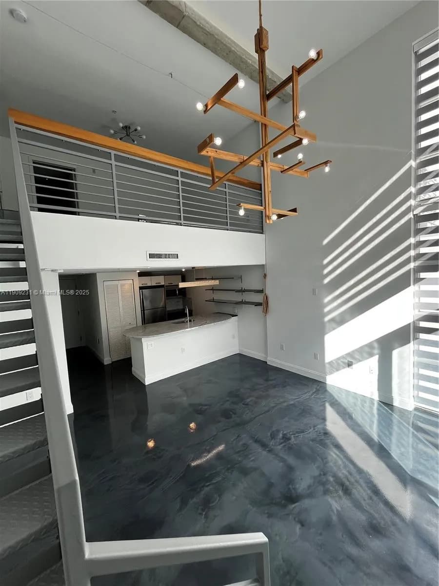 7744 Collins Ave # 17, Miami Beach FL 33141