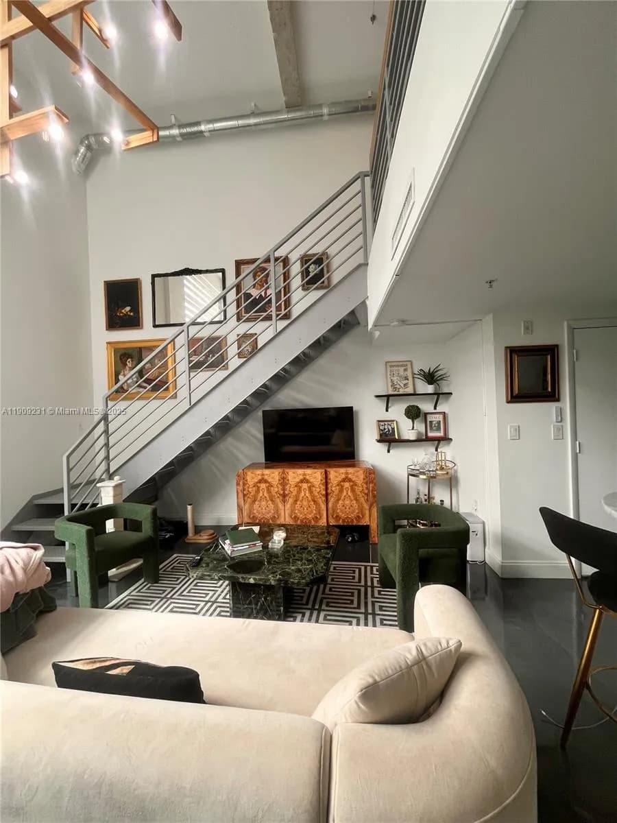 7744 Collins Ave # 17, Miami Beach FL 33141