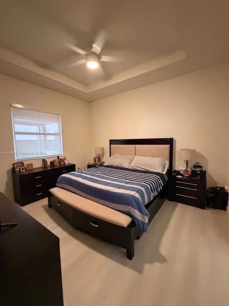 470 SE 34th Ter, Homestead FL 33033